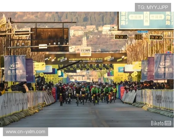 环云南昆明站即将收官 抚仙湖赛道挑战车手爬坡能力 环云南昆明站即将收官 抚仙湖赛道挑战车手爬坡能力